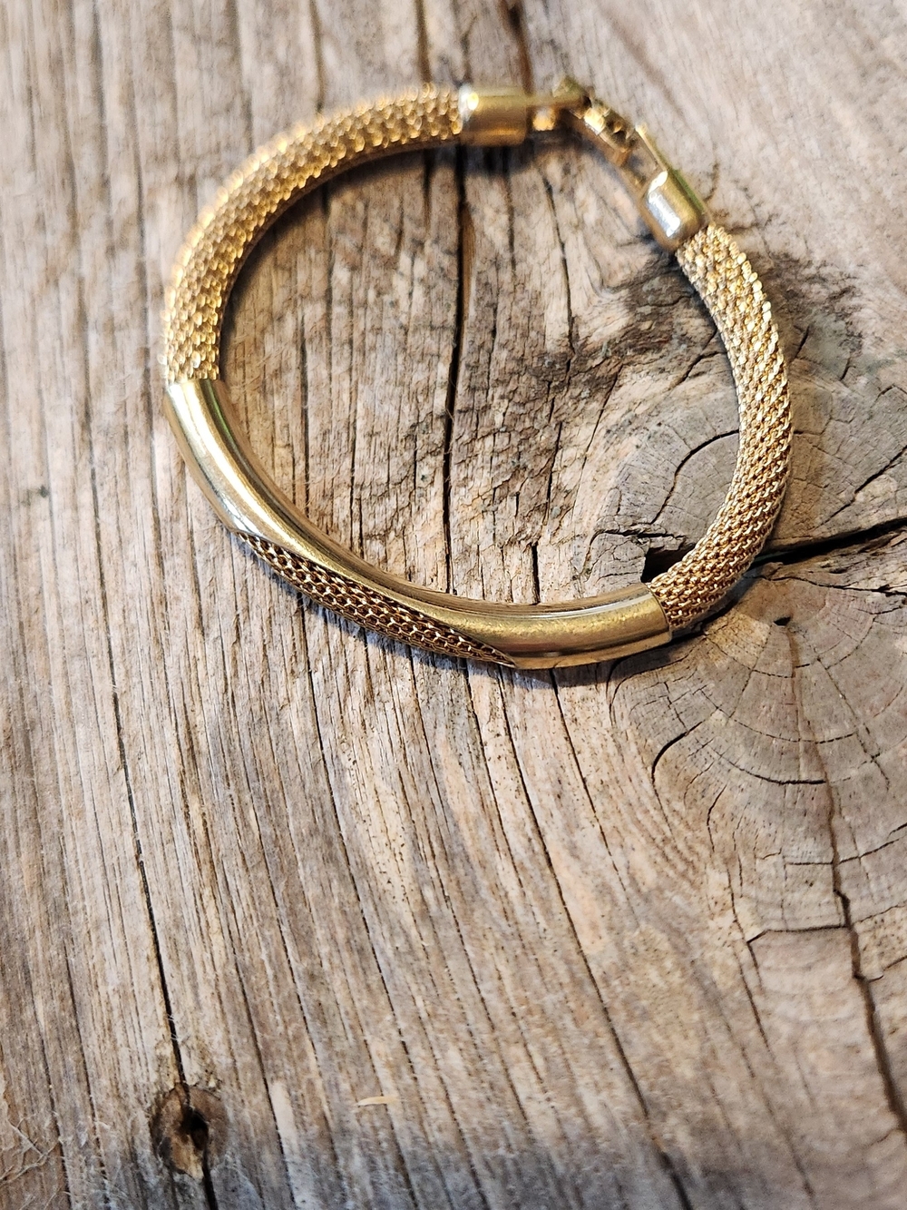 Gold Mesh Tube Women's Bracelet - Elegant Everyday Jewelry
